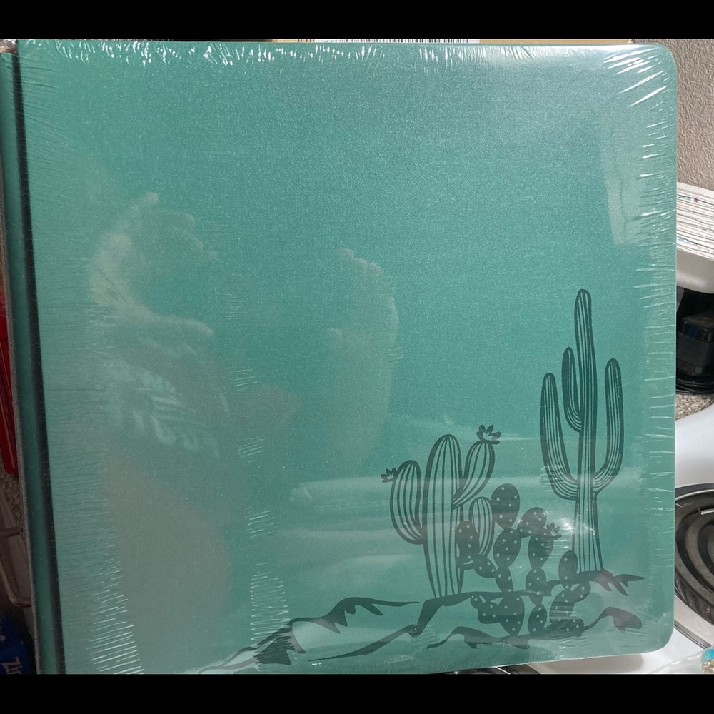 Creative Memories - True 12x12 album (Cacti Foiled Album Cover)